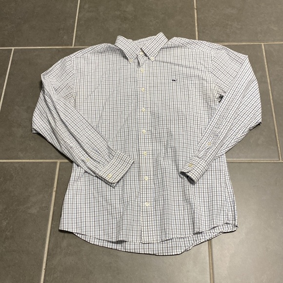 Vineyard Vines long sleeved button down. Size Large - Picture 3 of 5